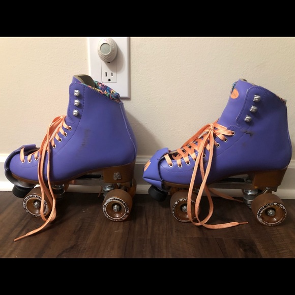 Moxi Skates- Beach Bunny Periwinkle Sunset - Picture 2 of 5